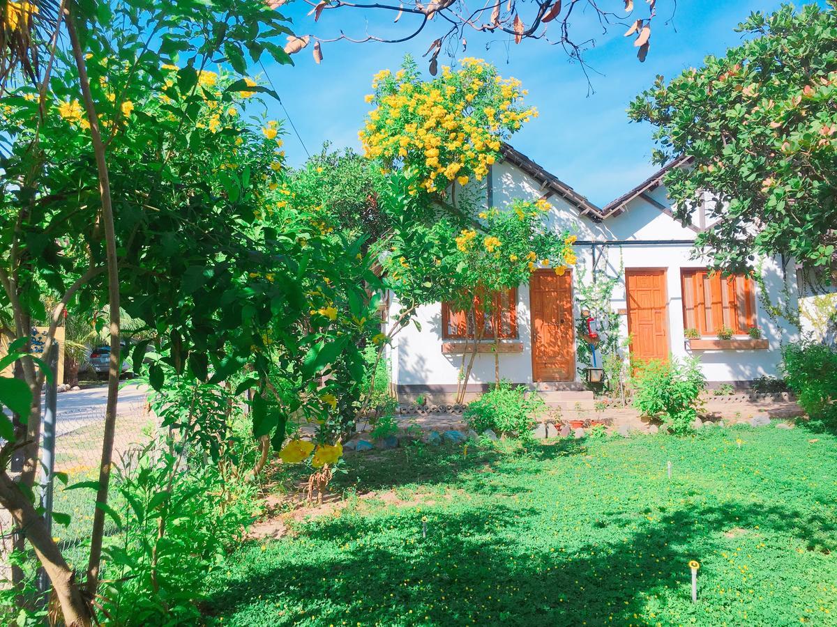 Dao Hoa Vang Villa Cam Ranh Bagian luar foto