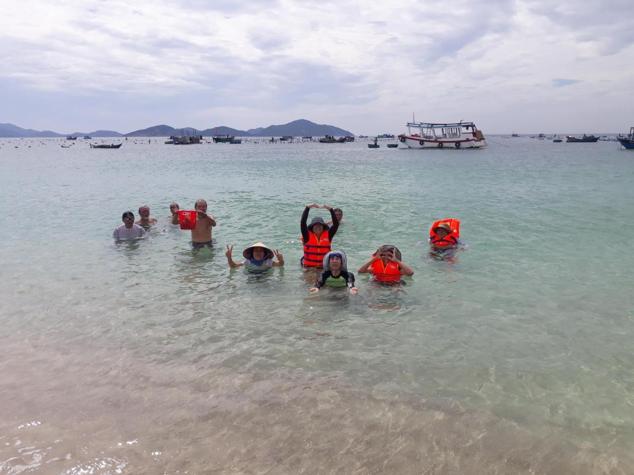 Dao Hoa Vang Villa Cam Ranh Bagian luar foto
