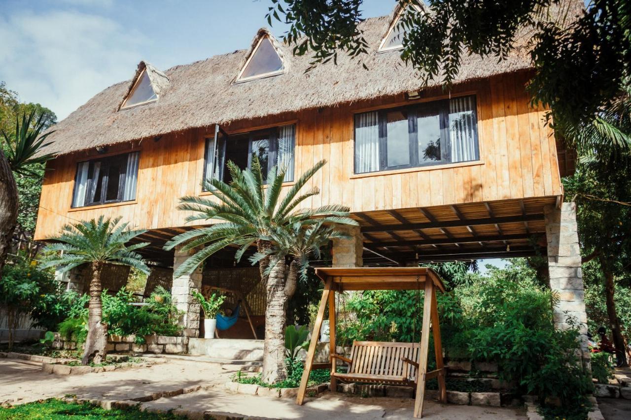 Dao Hoa Vang Villa Cam Ranh Bagian luar foto